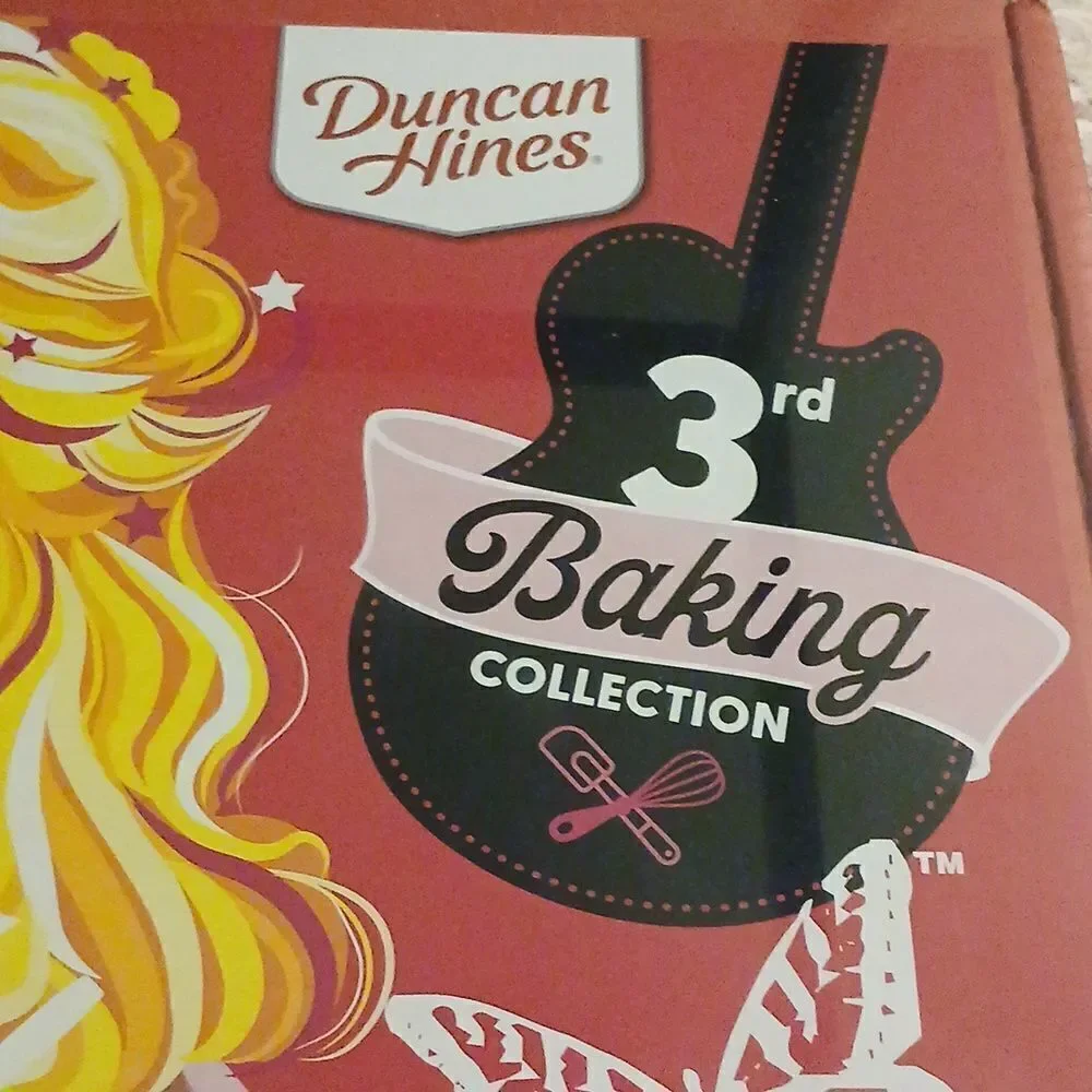 Dolly Parton  - Picture 2 of 4